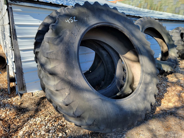 (1) 20.8R42 tire